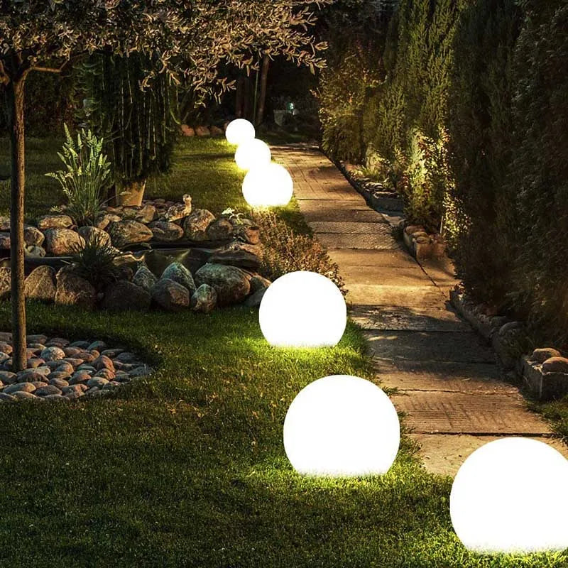 Garden Ball Light